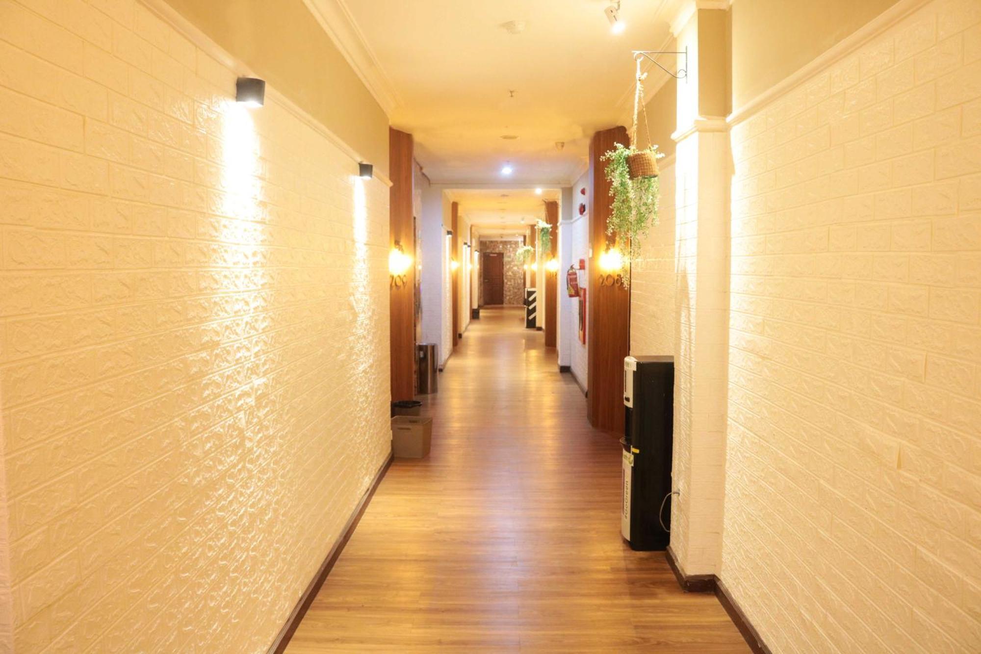 Royal Park Hotel Samarinda Exterior photo