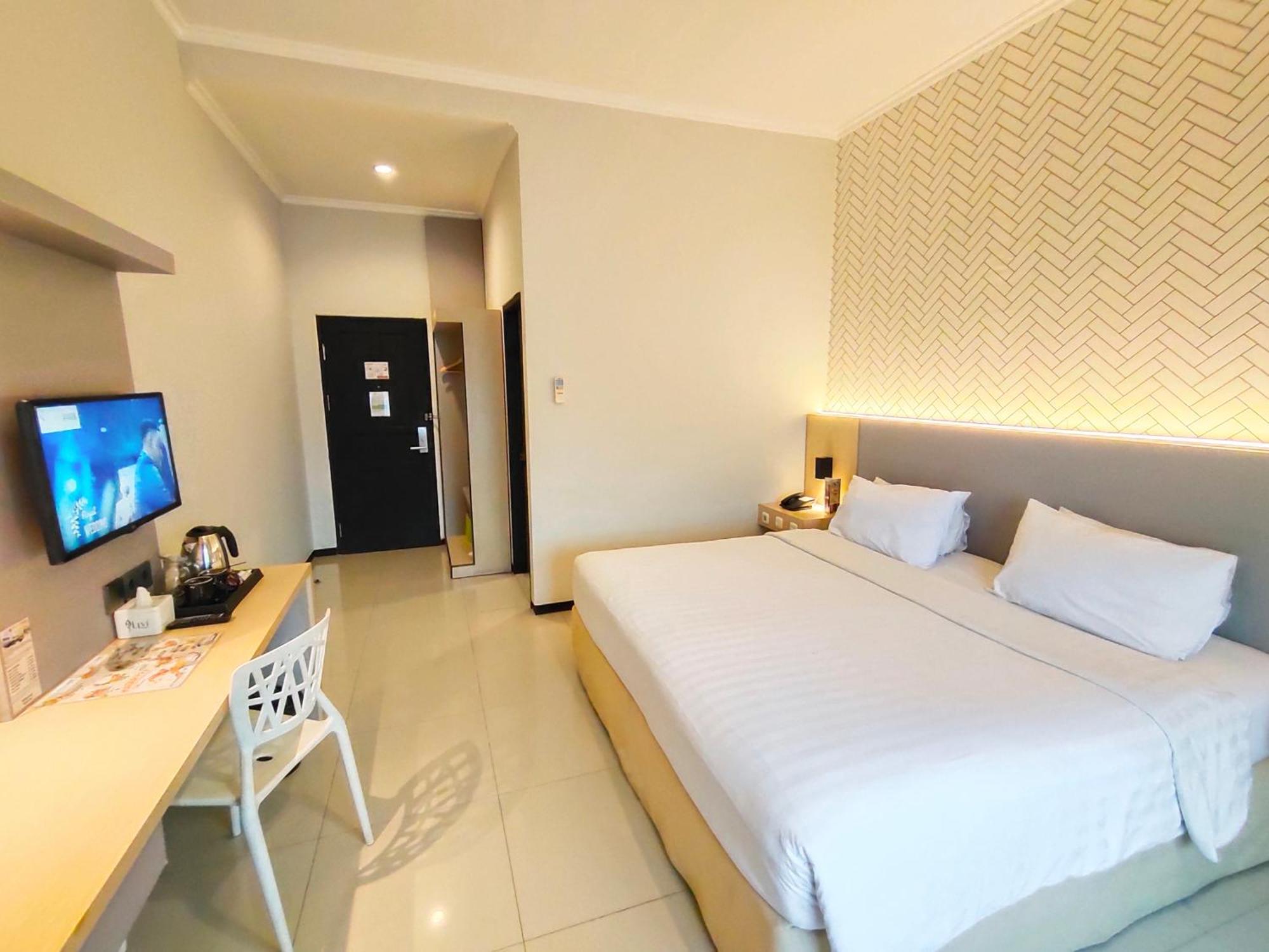 Royal Park Hotel Samarinda Exterior photo
